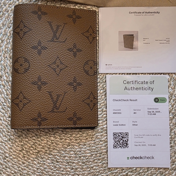Louis Vuitton Reverse Monogram Passport Cover with LV Dust Bag and Box - Picture 6 of 9